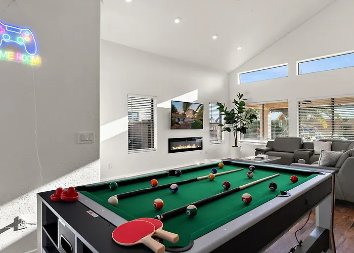 Villa Serenity Splash Upscale Pool Game Lounge